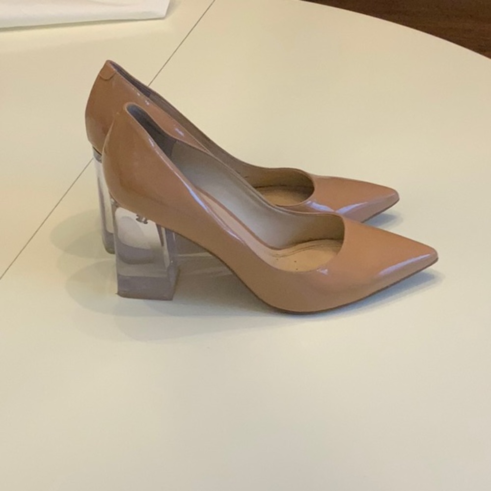 Marc fisher nude heel